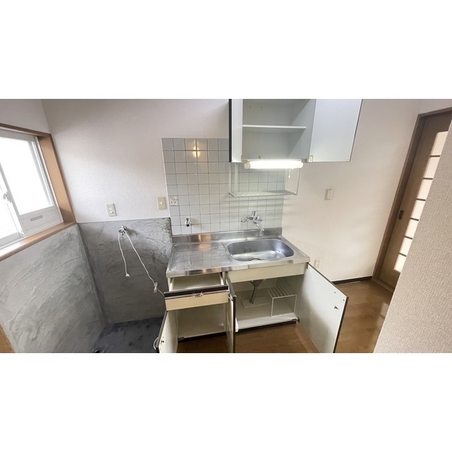 写真は205号室のものです。