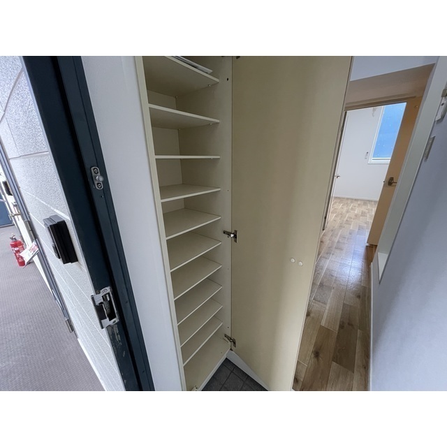 シューズボックス