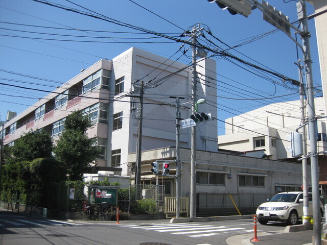 飯塚小学校