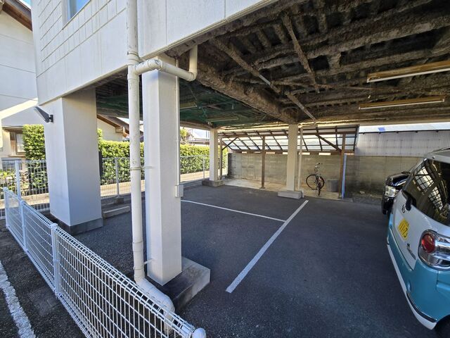 駐車場・駐輪場