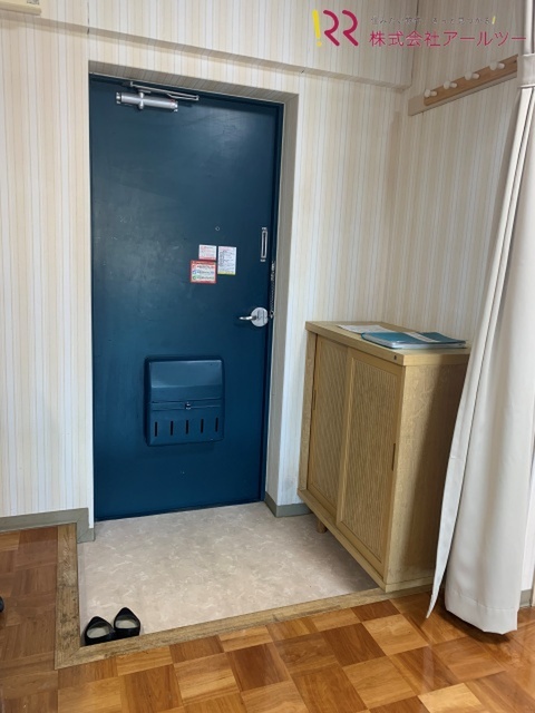 シューズボックス