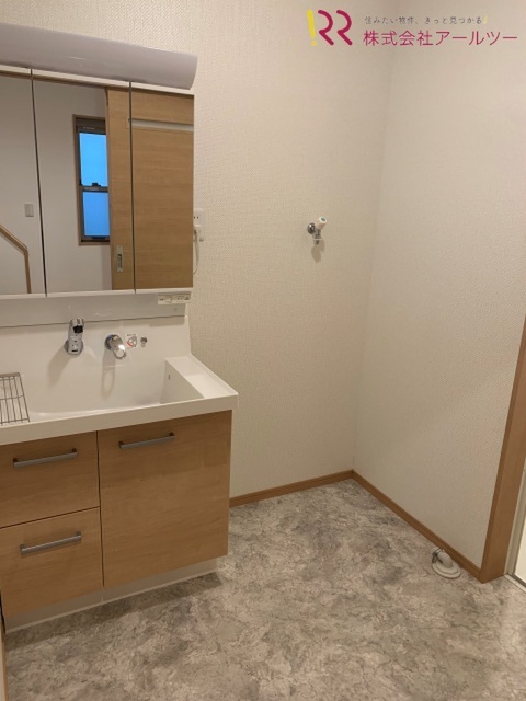 洗面台、洗濯機置き場