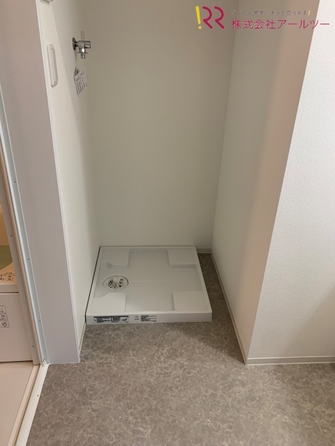 洗濯機置き場 ※反転タイプ