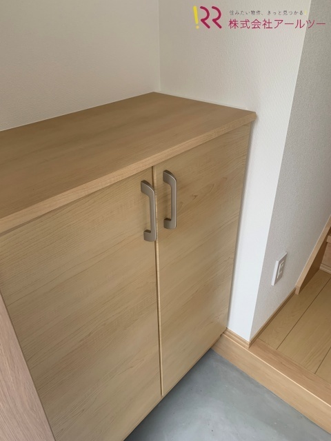 シューズボックス
