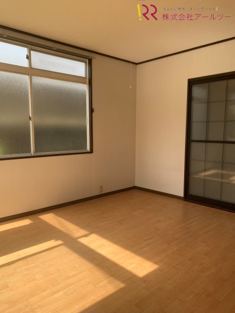 洋室8帖