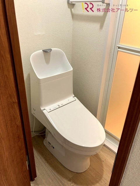 ウォシュレット便座