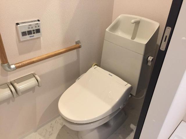 シャワー付トイレ