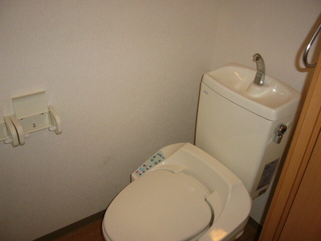 シャワー付トイレ