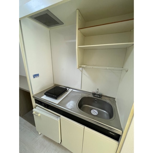 1Hクッキングヒーター、ミニ冷蔵庫付き♪