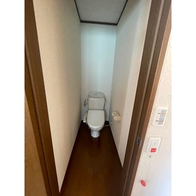 ウォシュレット付きです