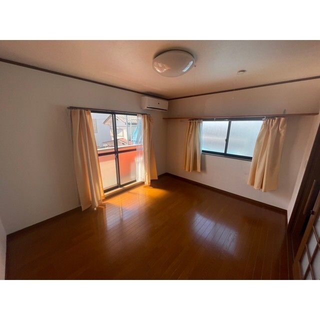 角部屋なので窓2つ！風通しも良いです！