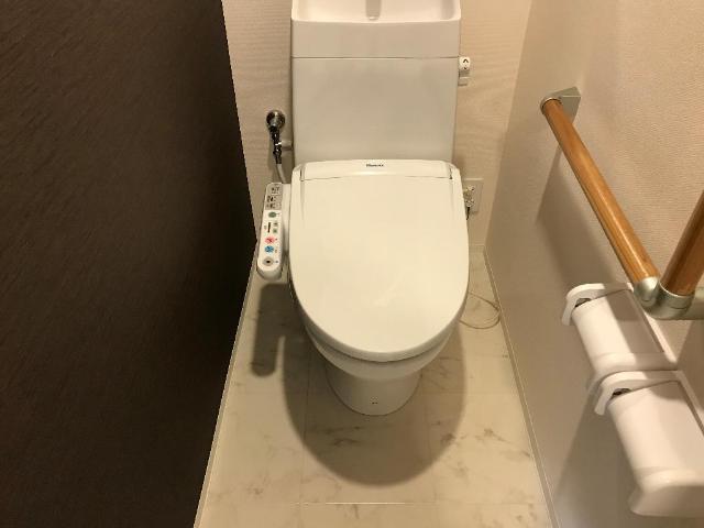 シャワー付トイレ