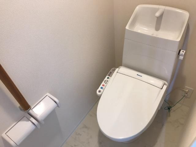 シャワー付トイレ