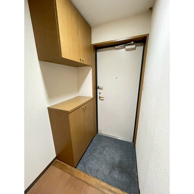 小物や飾り物置けるシューズボックス