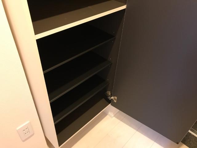 シューズボックス
