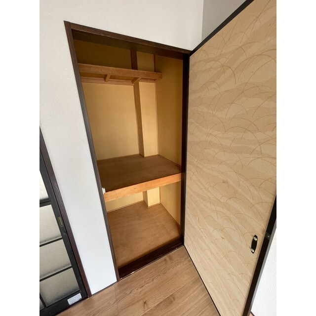 南東洋間収納
