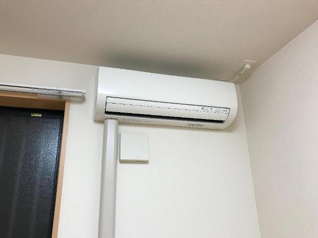 洋室側エアコン