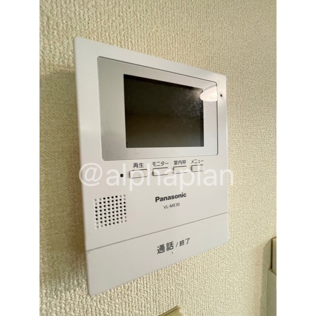 TVインターフォンで訪問者を確認できます