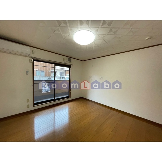 写真は同タイプの別のお部屋です