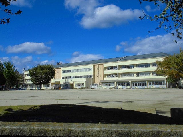 南小学校