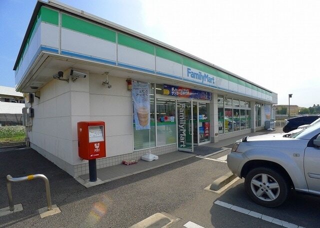 ファミリーマート大泉寄木戸店