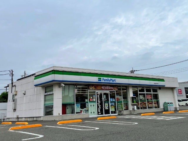ファミリーマート前橋総社町高井店