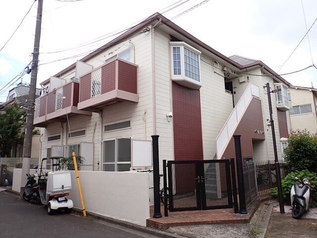 ルイーズ中野
