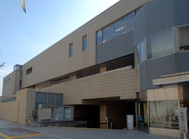 中野区立中央図書館