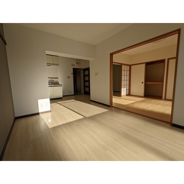 ※302号室の写真です（反転タイプ）