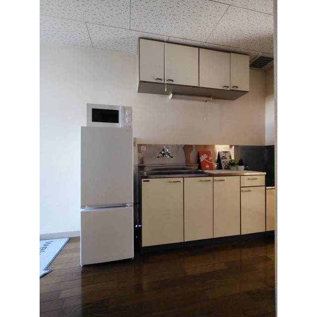 電子レンジ、冷蔵庫