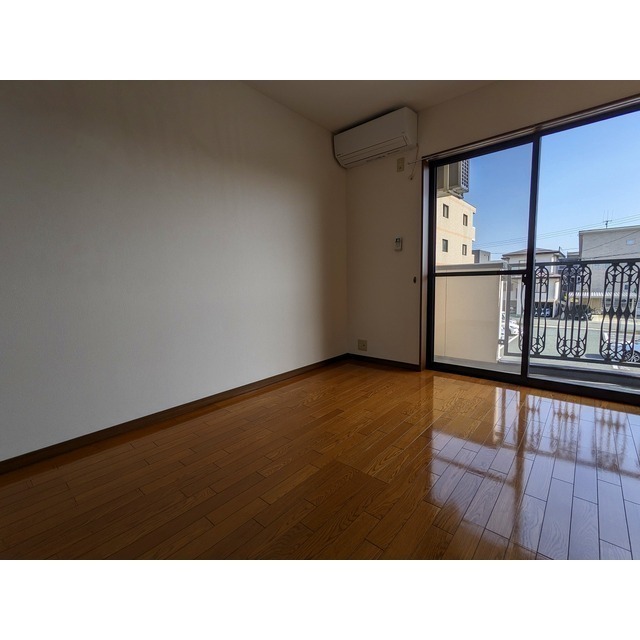 ※同タイプ間取りの写真です