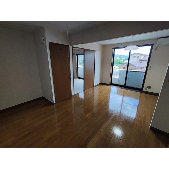 ※201号室の写真です(反転タイプ)