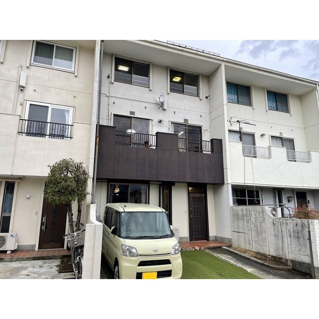 荒楯二丁目棟割戸建