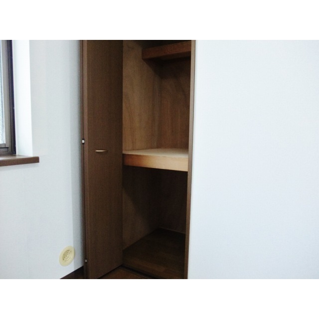 洋室5.5帖・物入