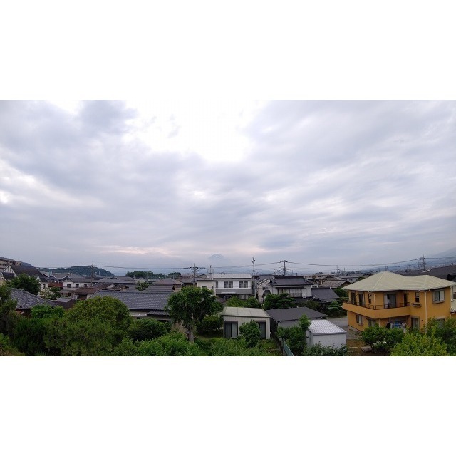 北側（富士山が見えます。）