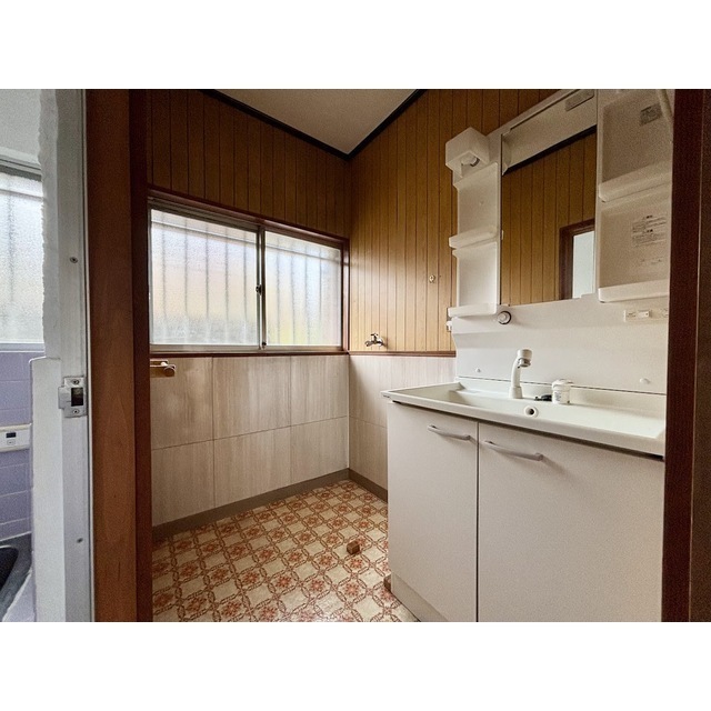 独立洗面台・洗濯機置場