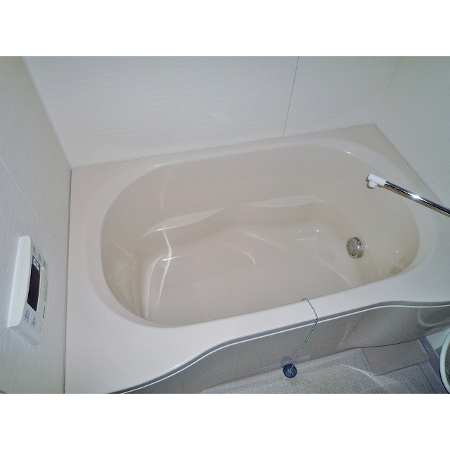 追い焚き機能付きの浴槽