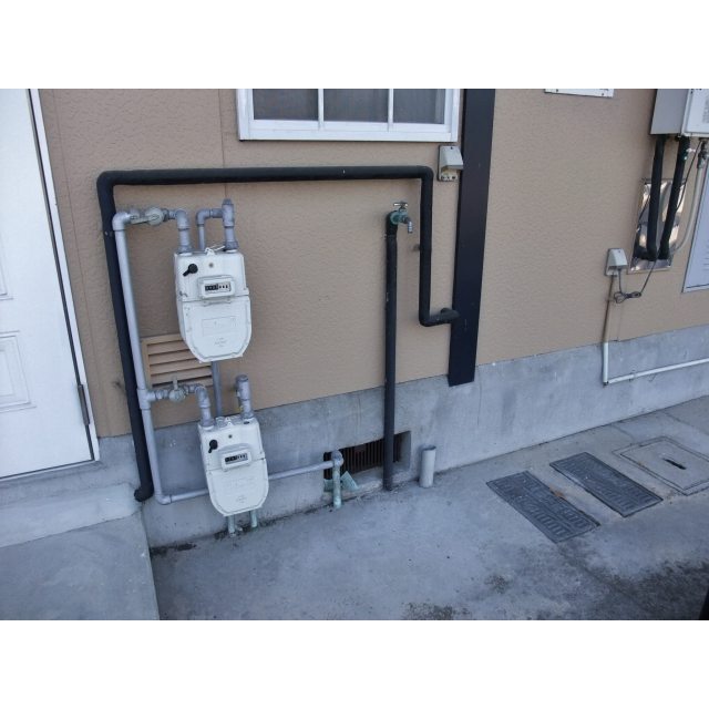 洗濯機置き場　※玄関の外