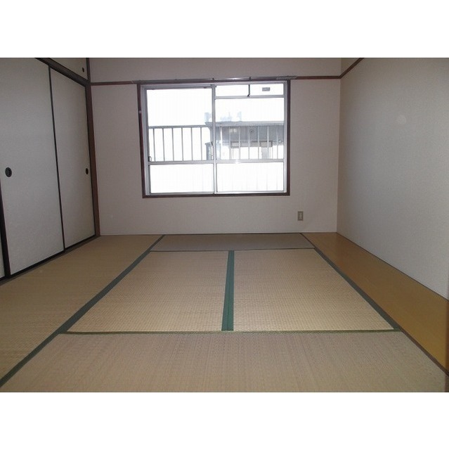 ☆落ち着いた雰囲気の和室6帖☆