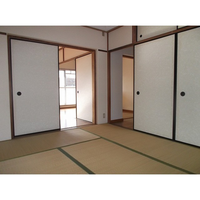 ☆落ち着いた雰囲気の和室6帖☆