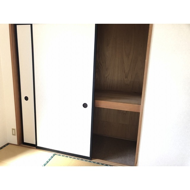 押し入れ