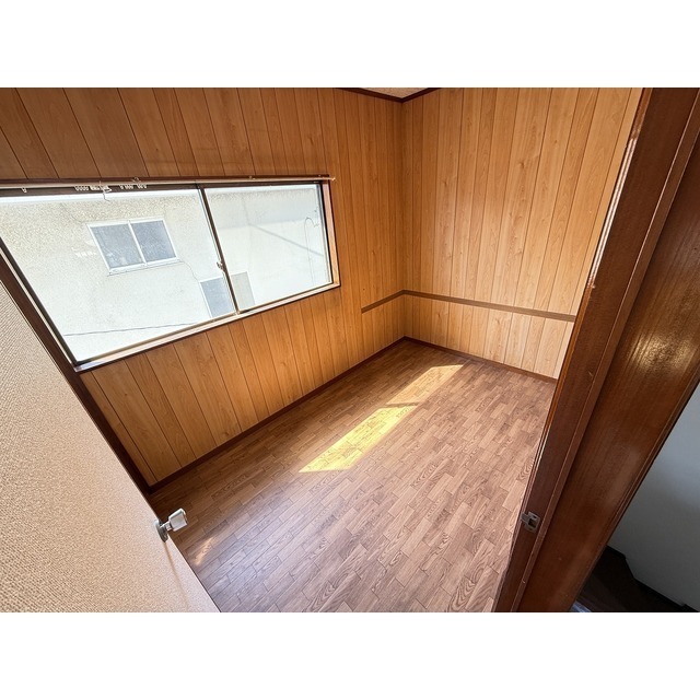 サービルルーム：納戸