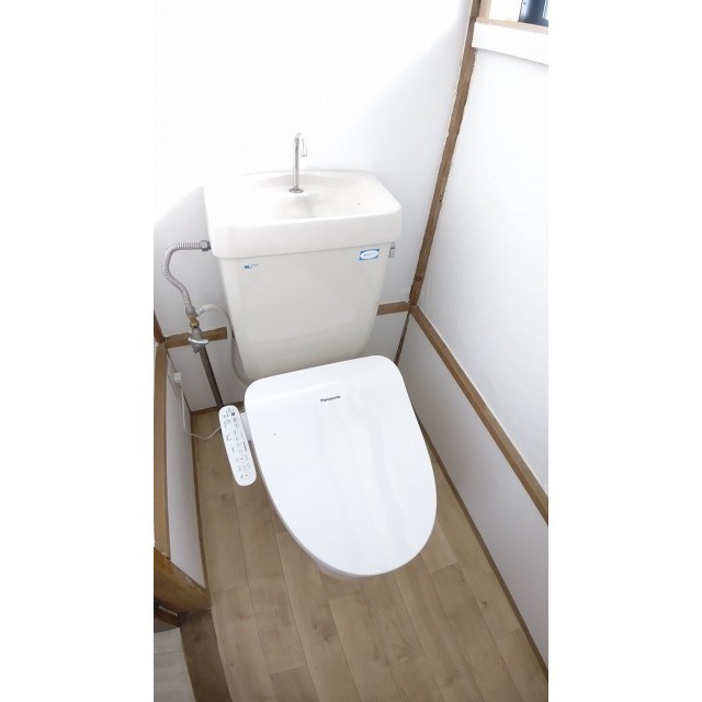 温水洗浄暖房便座新品