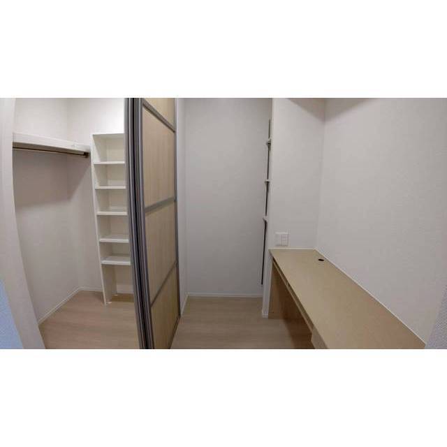 ウォークインクローゼット(洋室8.7帖)