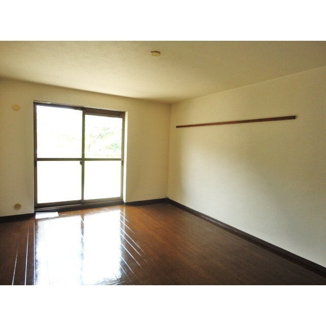 ペアガラスで結露少ない