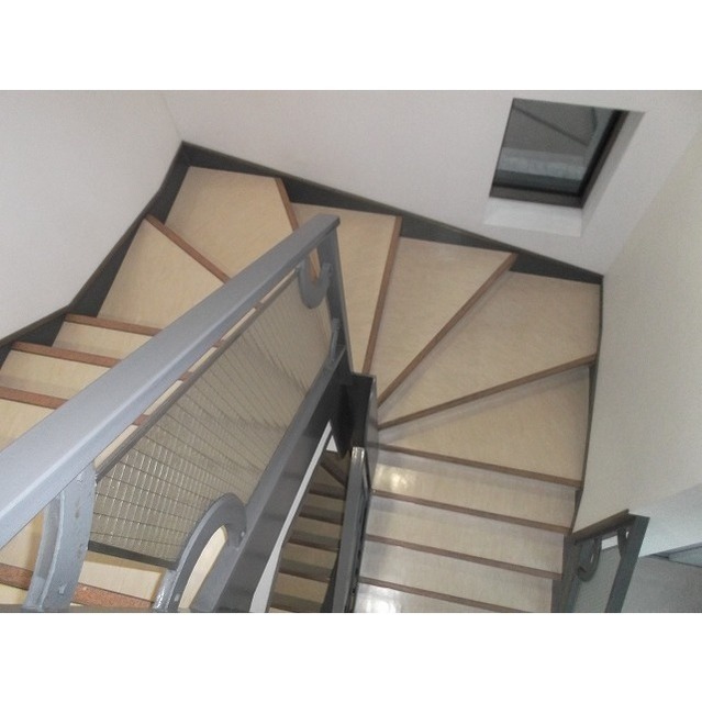 ☆螺旋状の共用階段☆