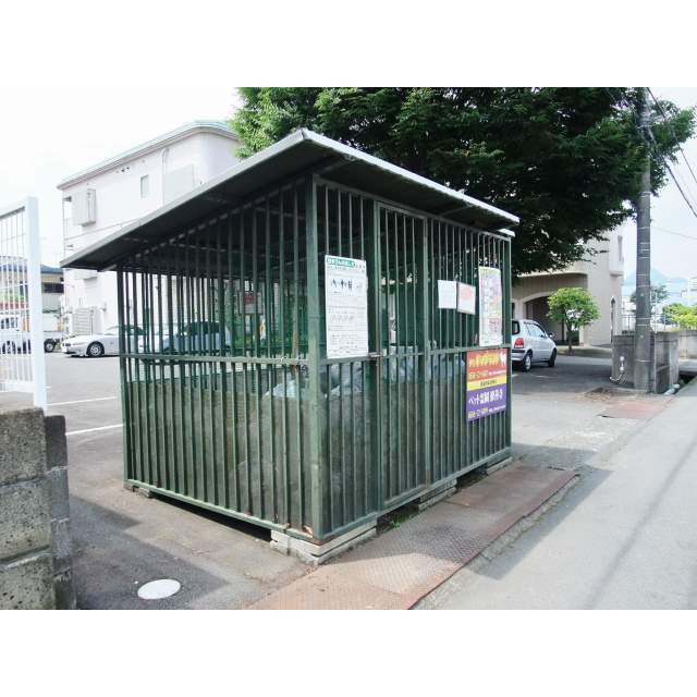 敷地内ゴミ置き場