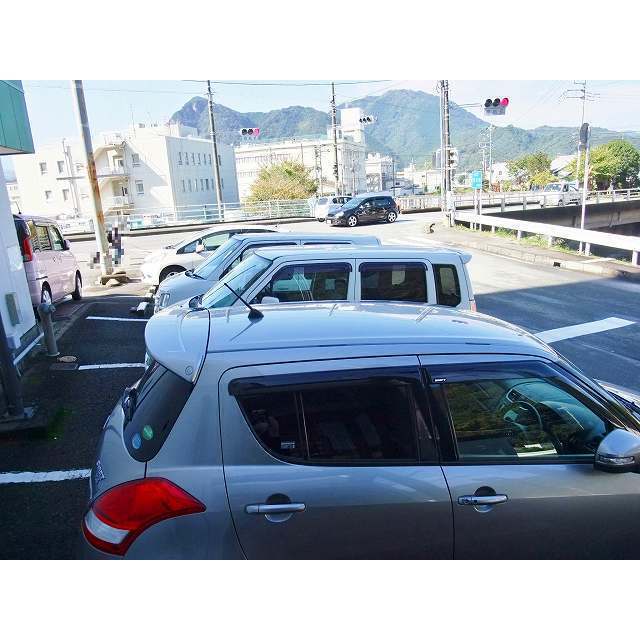 敷地内(空き状況：要確認)