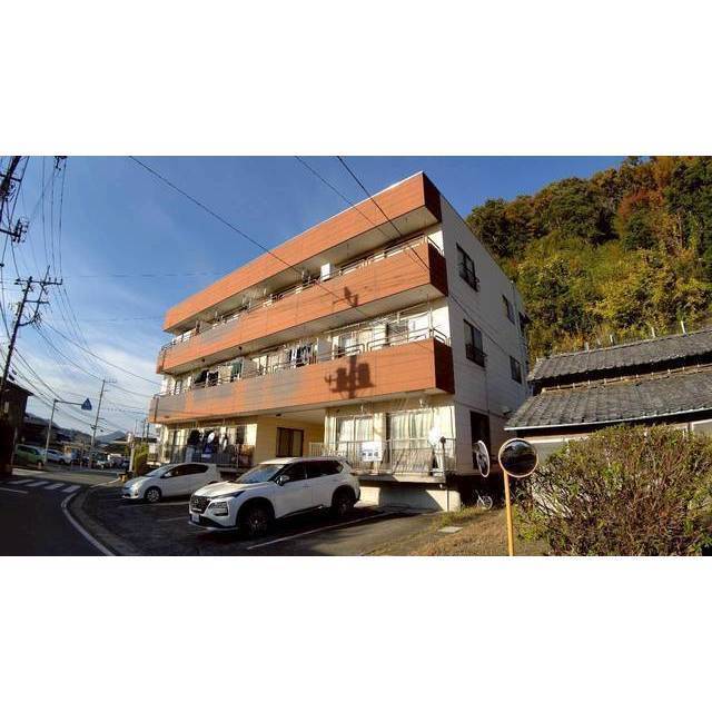 東から