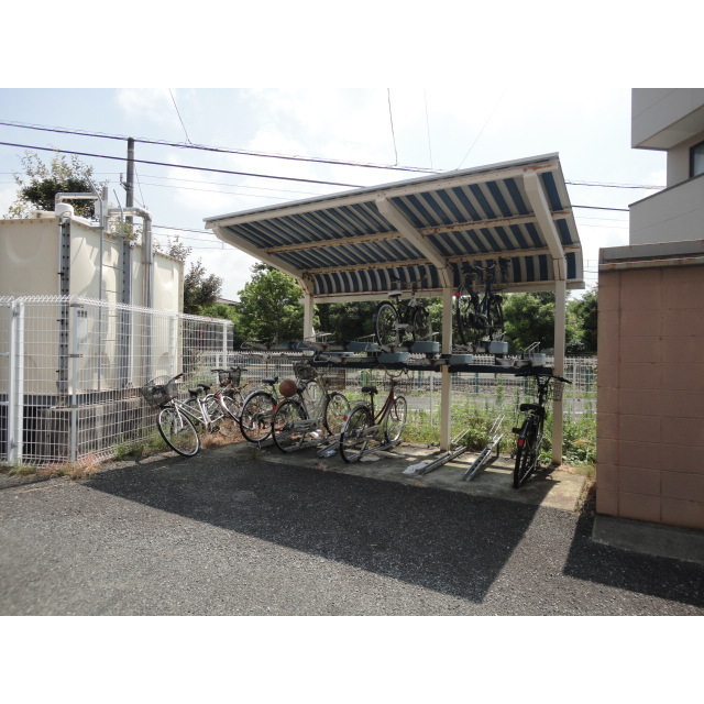 建物前(南側)駐輪場